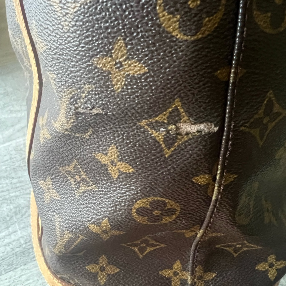 Louis Vuitton Brown GM bucket - Picture 8 of 16